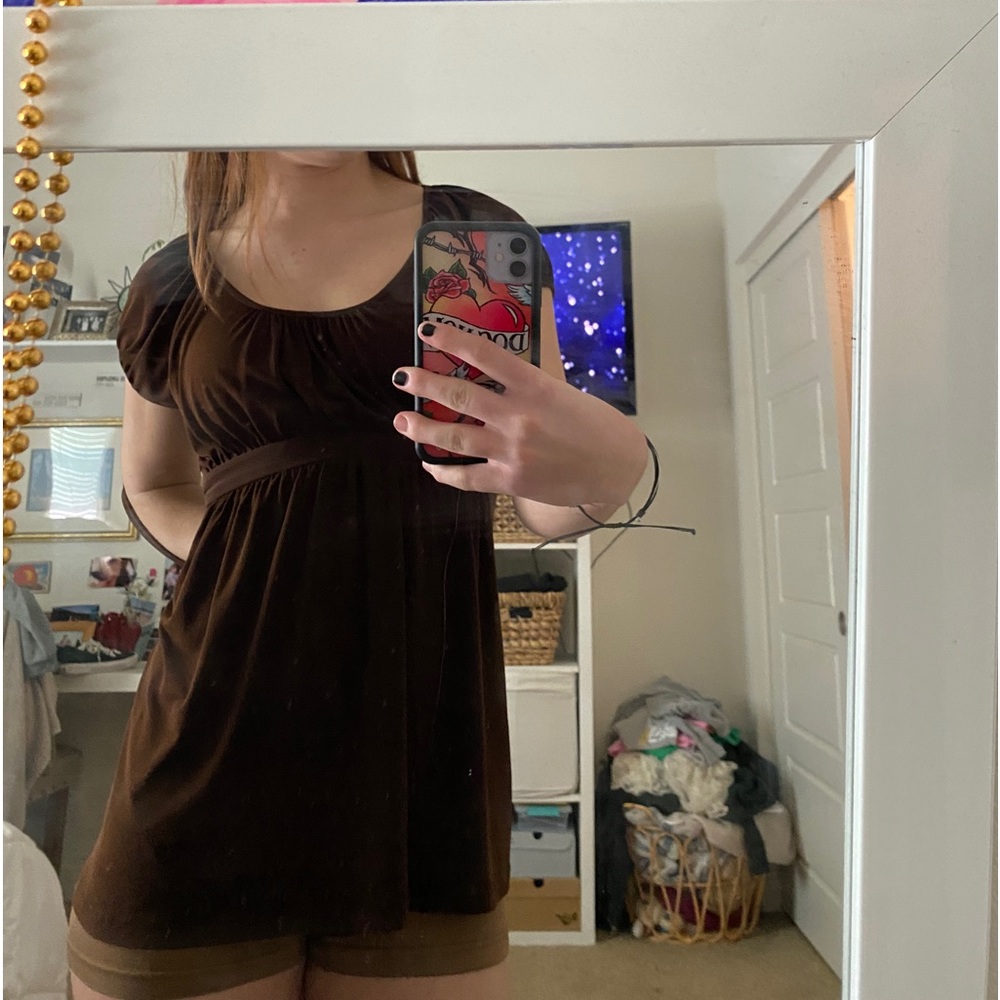 brown flowy tee